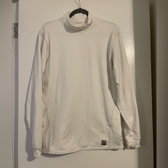 Woman’s Nike Fit Therma Turtleneck Pullover XXL - Picture 1 of 6